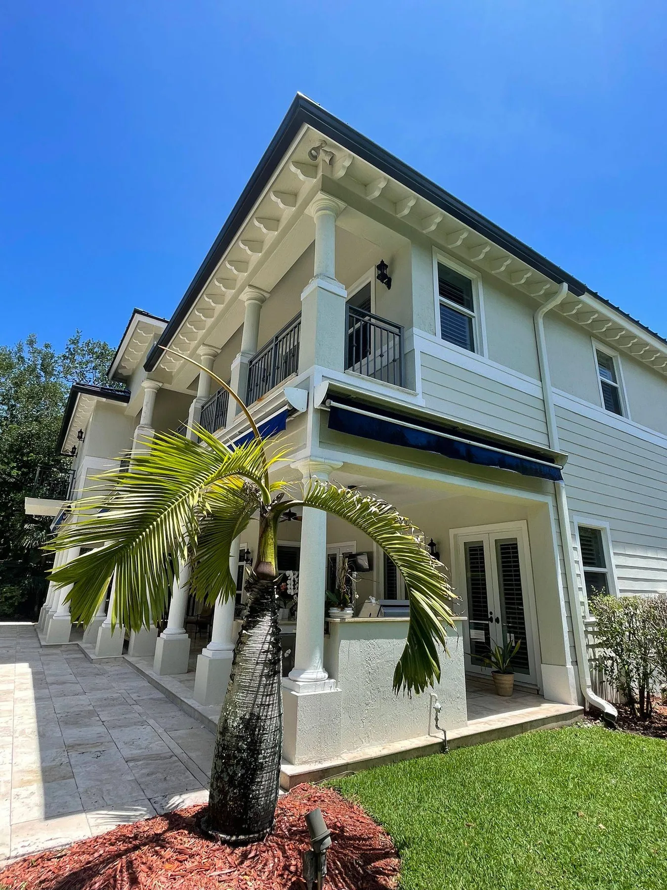 South Florida home with professionally installed gutter system